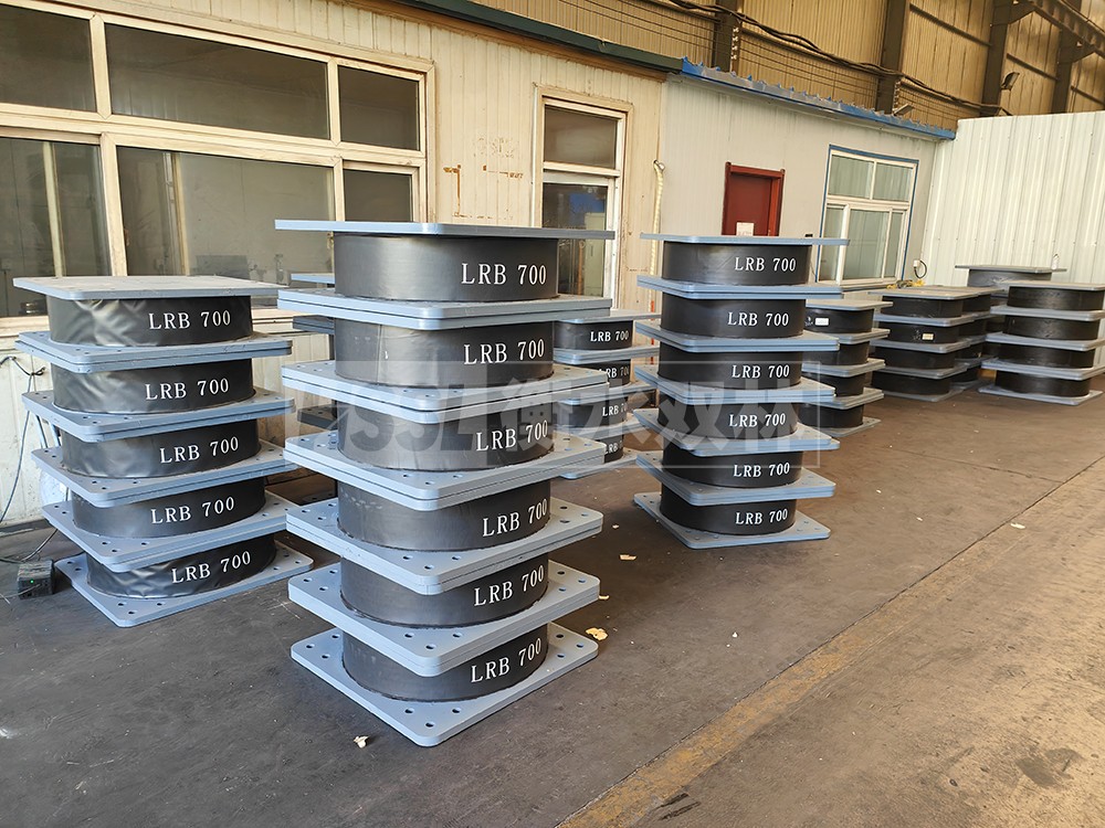 LRB800橡胶支座什么价格 钢结构房抗震支座生产厂家 LNR1100天然橡胶支座生产厂家