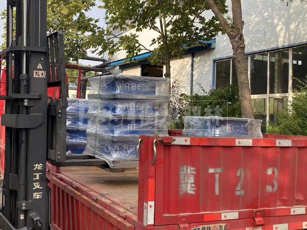 LRB隔震支座厂家 LRB400铅芯橡胶支座价格 高阻尼支座生产厂家