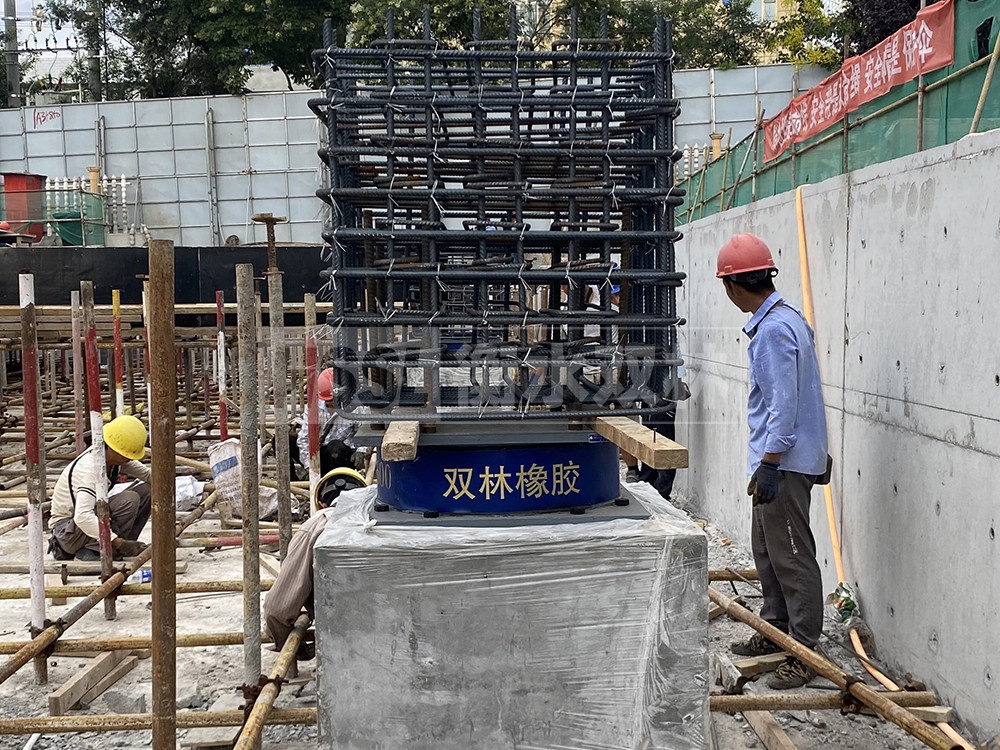 LRB支座多少钱 HDR1400高阻尼橡胶支座什么价格 客专铅芯橡胶支座厂家